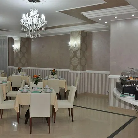 Hotel Inn מלון