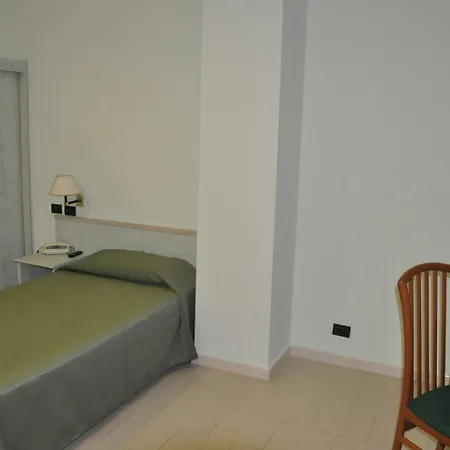 Hotel Inn Hotel 4*