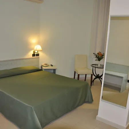 Hotel Inn Hotel 4*