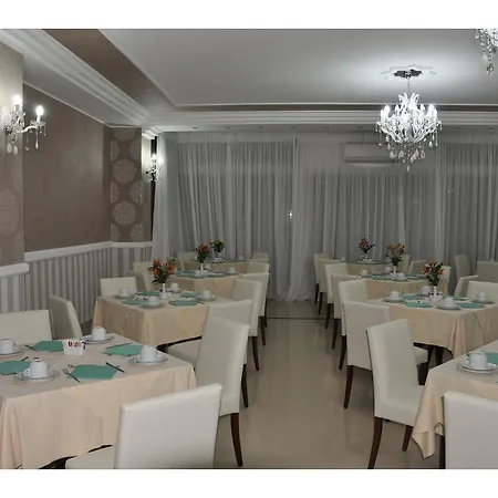 מלון Hotel Inn 4*