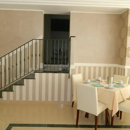 Hotel Inn מלון 4*