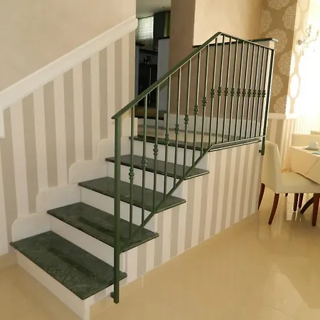 מלון Hotel Inn