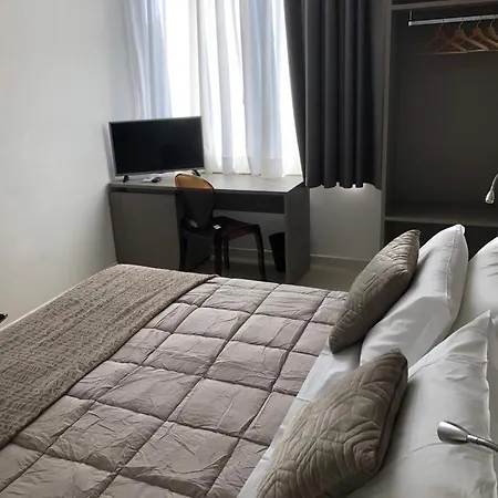 Hotel Inn Hotel 4*
